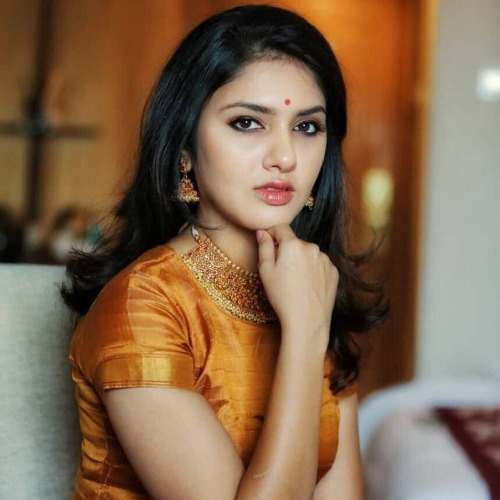 Gayathri Suresh